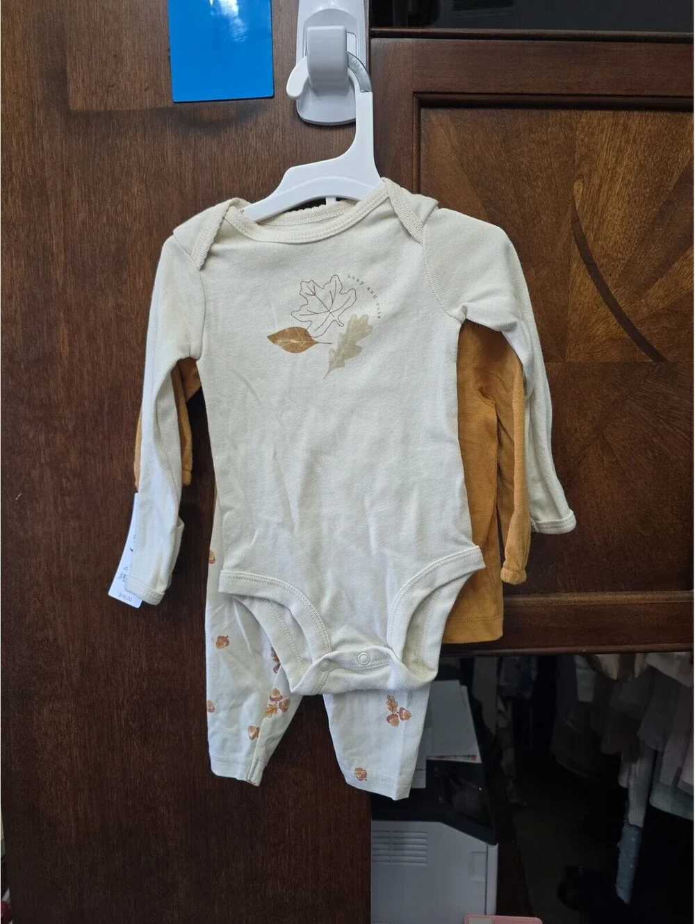 3m brand new three p outfit set from carter's item 76G5